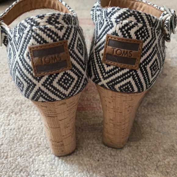 Aztec Tom’s Wedges - Picture 3 of 5